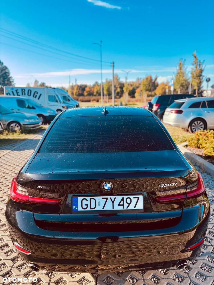 BMW Seria 3 330i xDrive Sport Line - 11