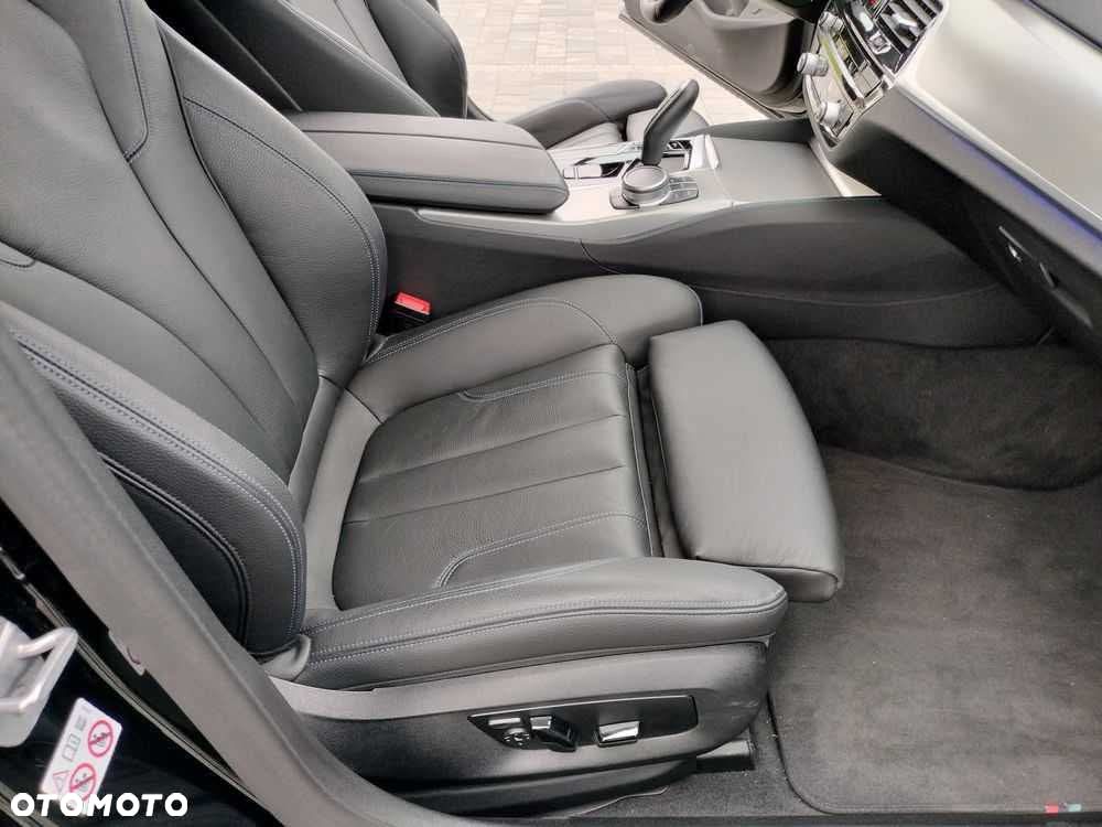 BMW Seria 5 530d xDrive mHEV M Sport sport - 15