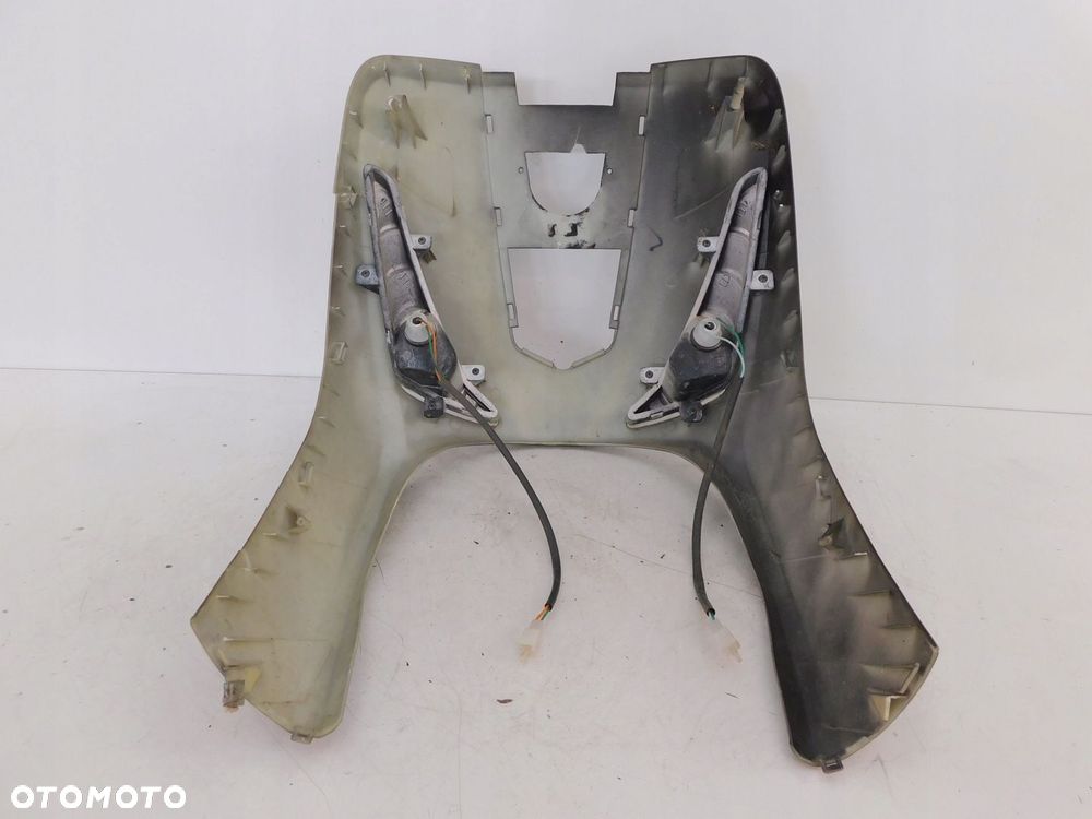 CZASZA  KIERUNKOWSKAZY PRZÓD DO SKUTERA RETRO M1 - 7