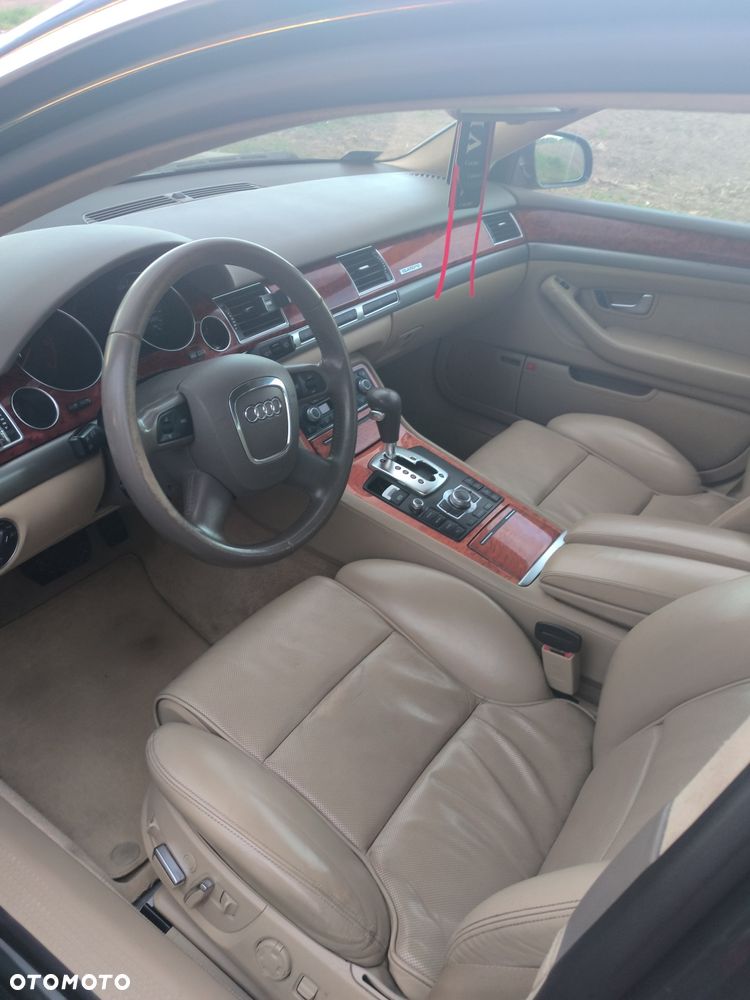 Audi A8 - 6