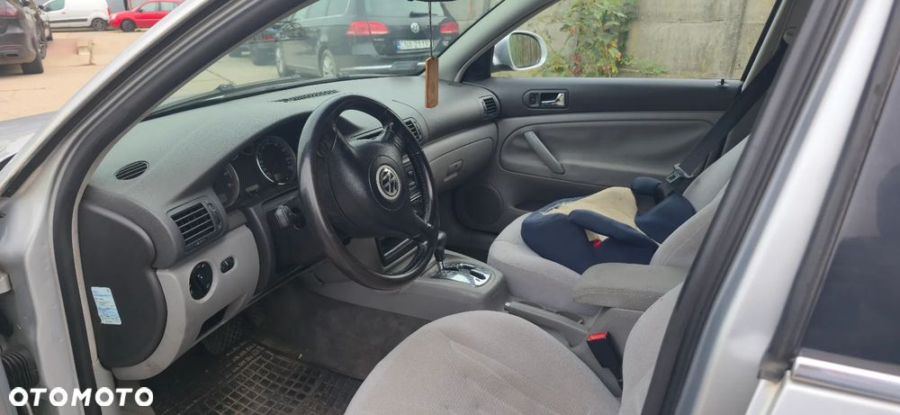 Volkswagen Passat - 5