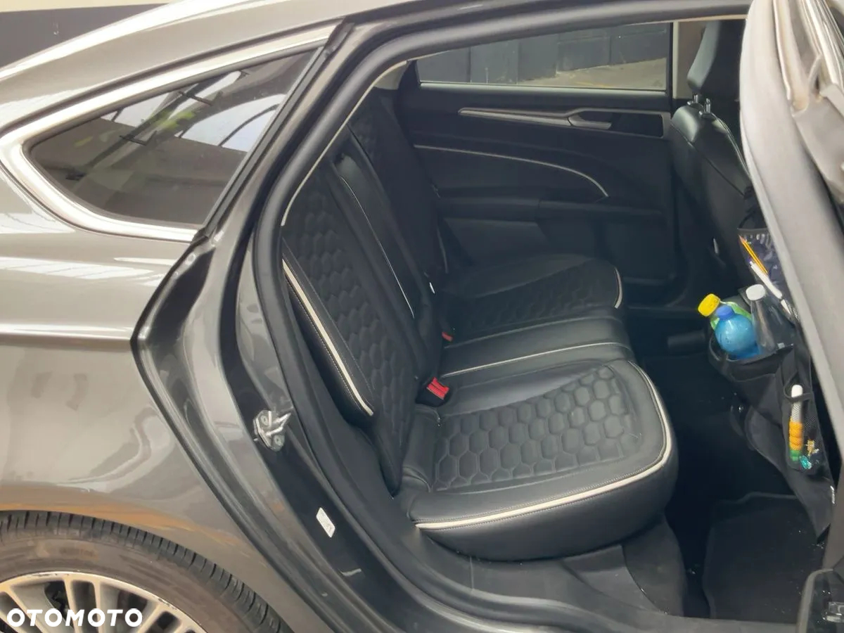 Ford Mondeo Vignale 2.0 Hybrid - 8