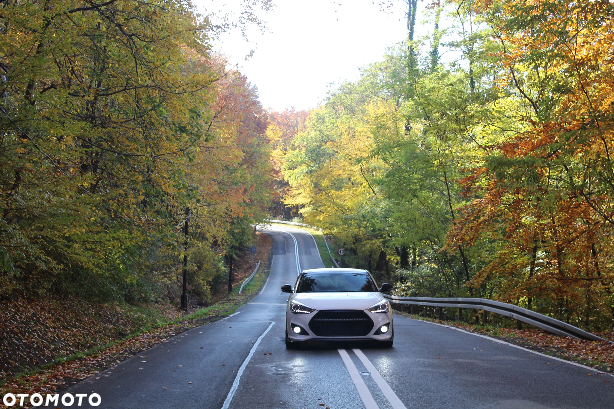 Hyundai Veloster 1.6 T-GDI Executive - 22