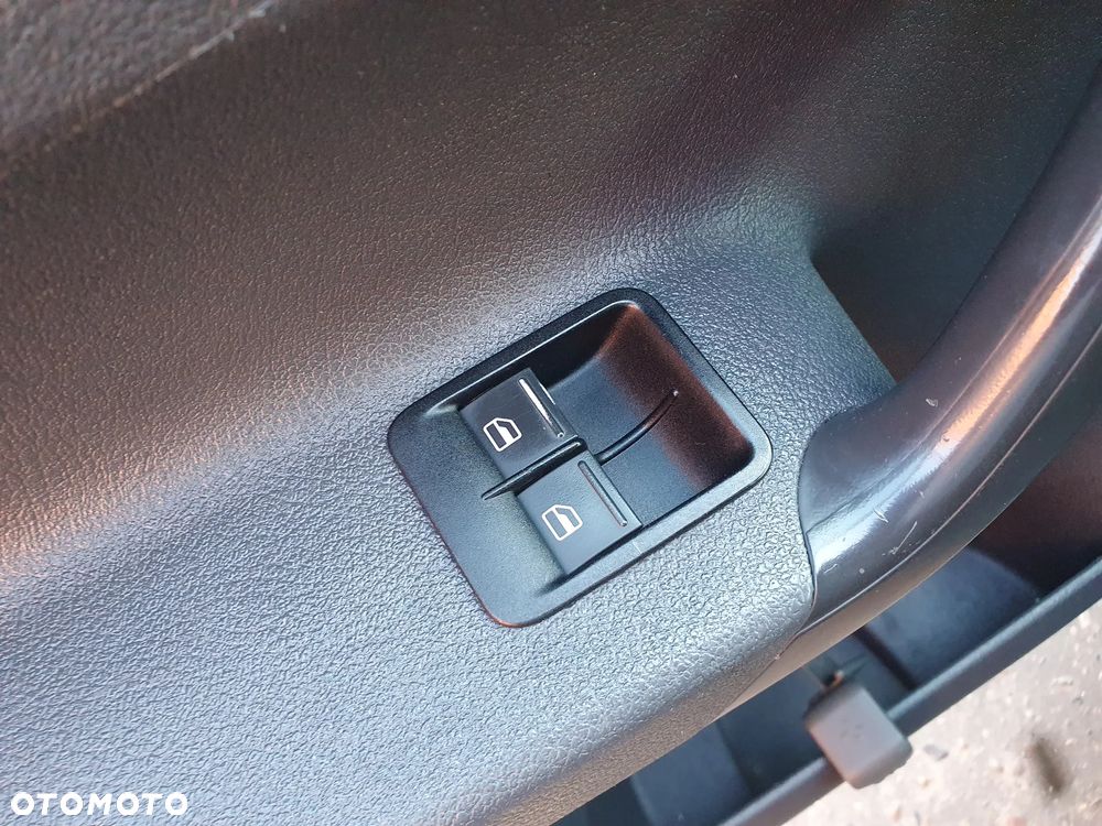 Volkswagen Caddy Maxi DSG - 20