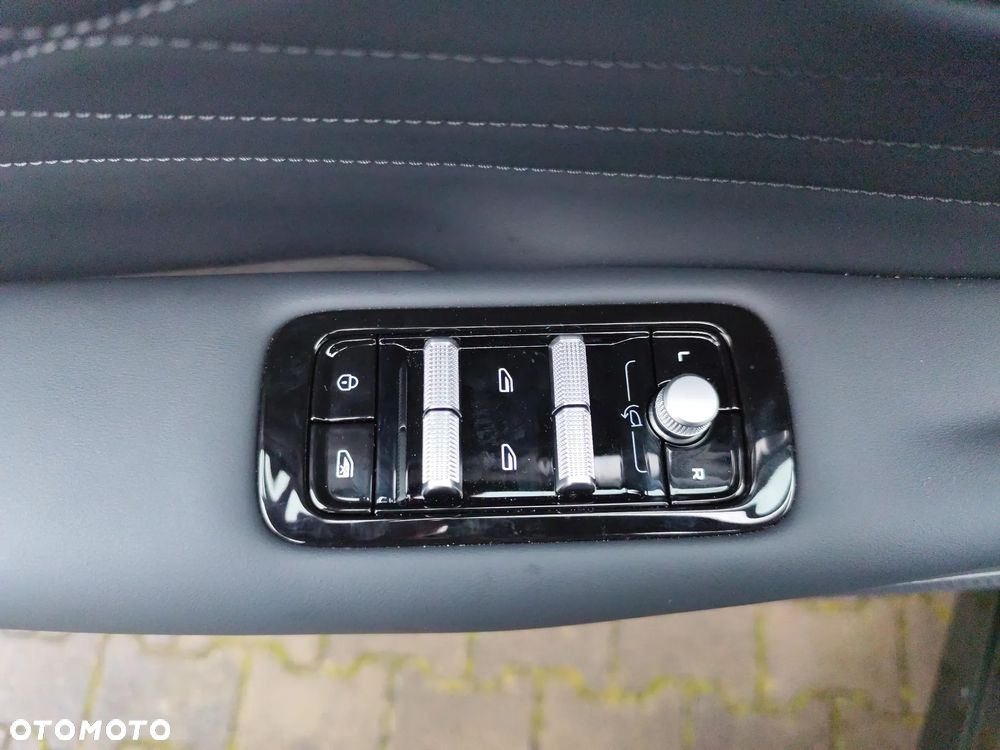 Geely Starray EM-i 1.5 PHEV Max - 19