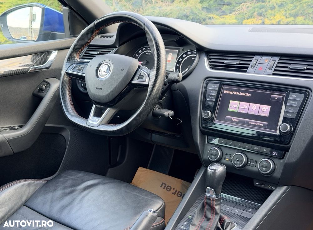 Skoda Octavia 2.0 TDI DSG RS - 9