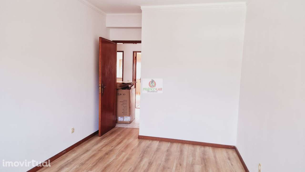 Apartamento T2 Oliveira do Bairro - Grande imagem: 2/21