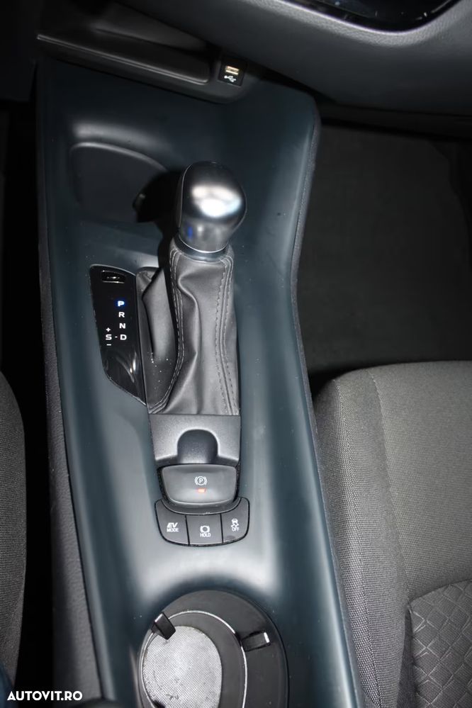 Toyota C-HR 1.8 HSD 4x2 CVT C-enter - 11