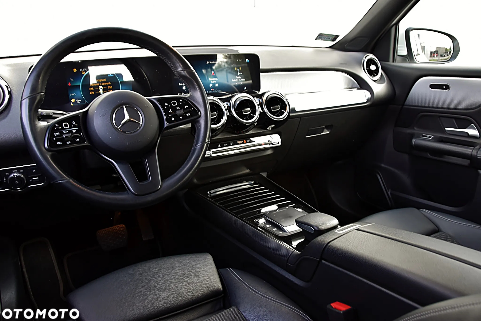 Mercedes-Benz GLB 200 7G-DCT - 22