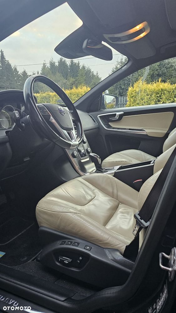 Volvo XC 60 D5 AWD Summum - 7