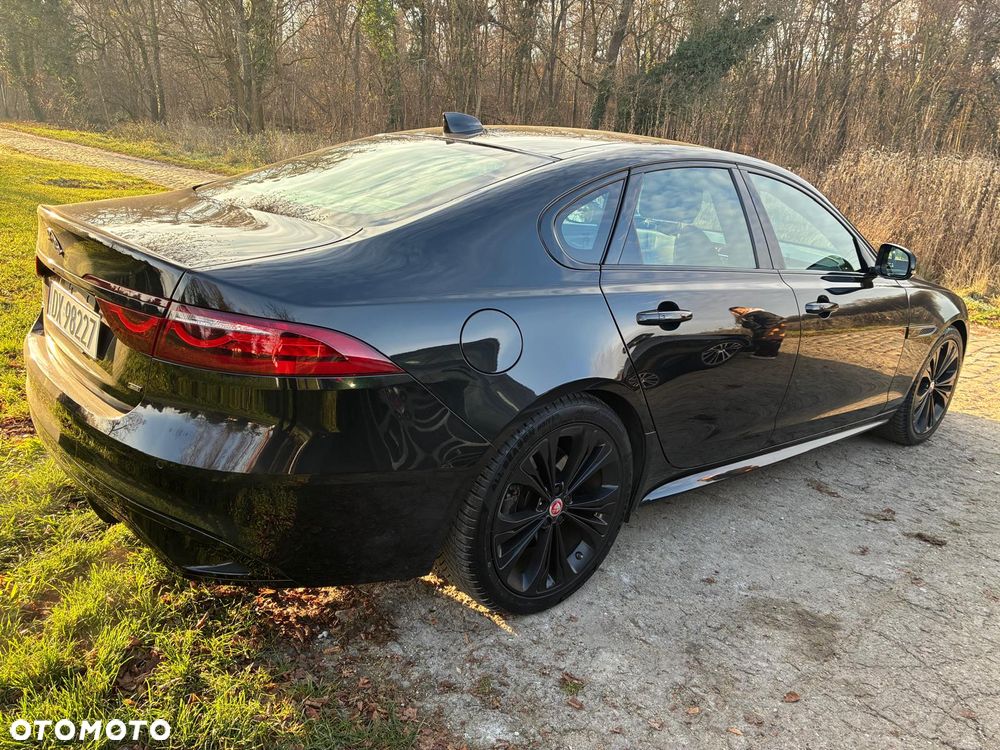 Jaguar XF P300 AWD R-Dynamic SE - 37