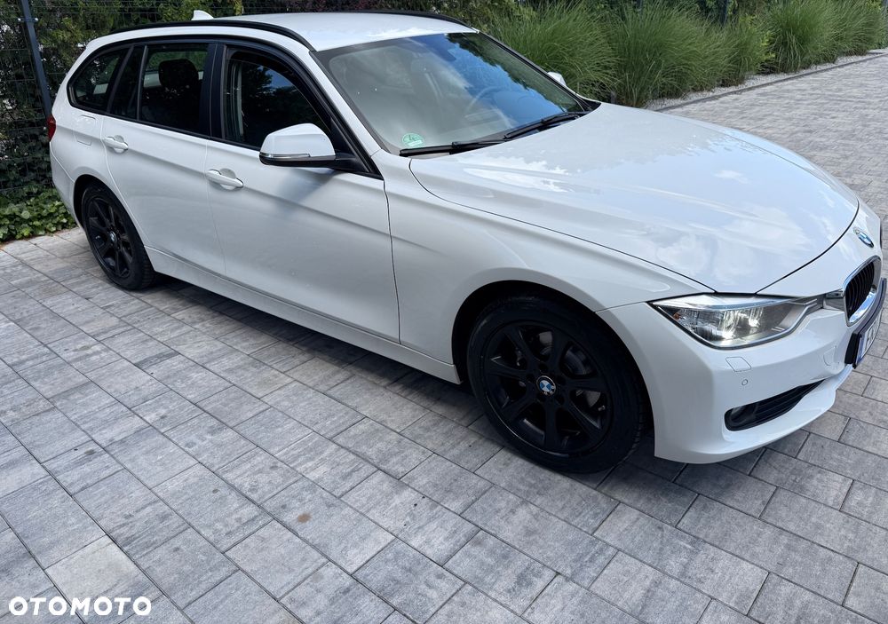BMW Seria 3 320d Sport Line - 11