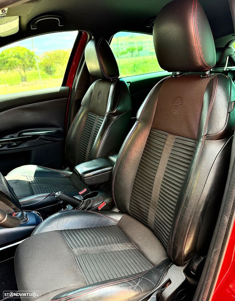 Alfa Romeo Giulietta 1.6 JTDM 16V Turismo - 9