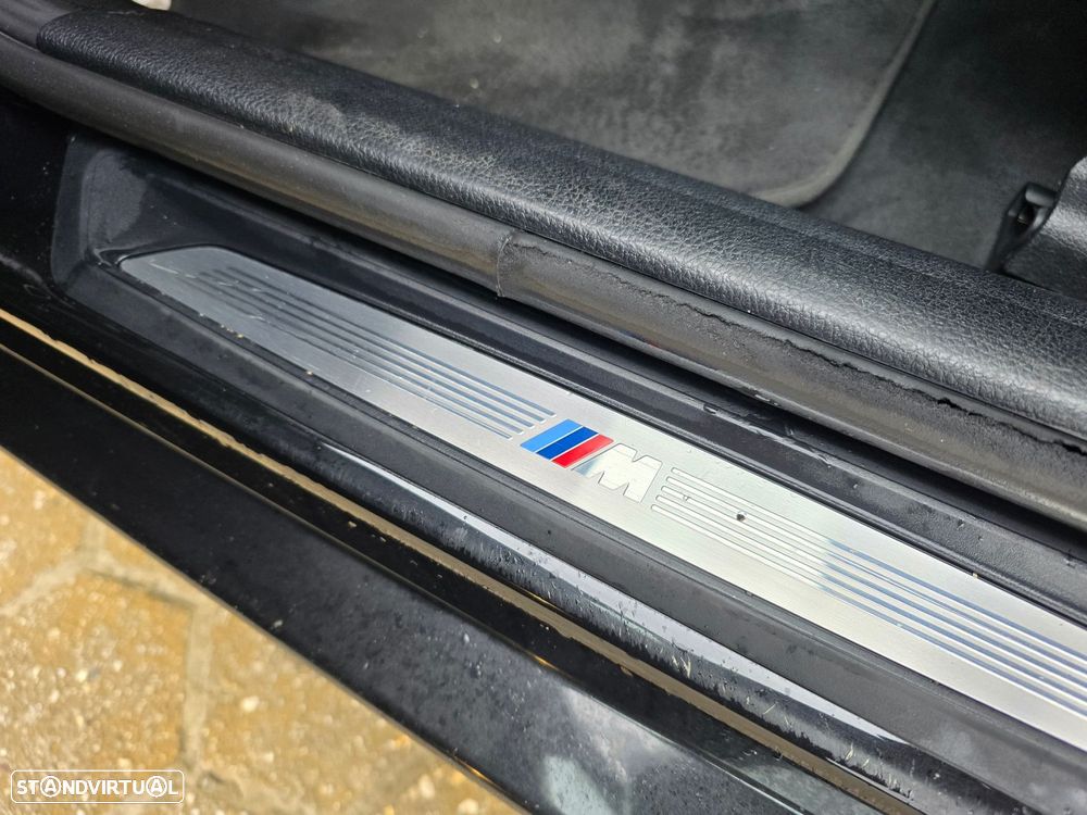 BMW 330 e iPerformance Pack M Shadow - 20