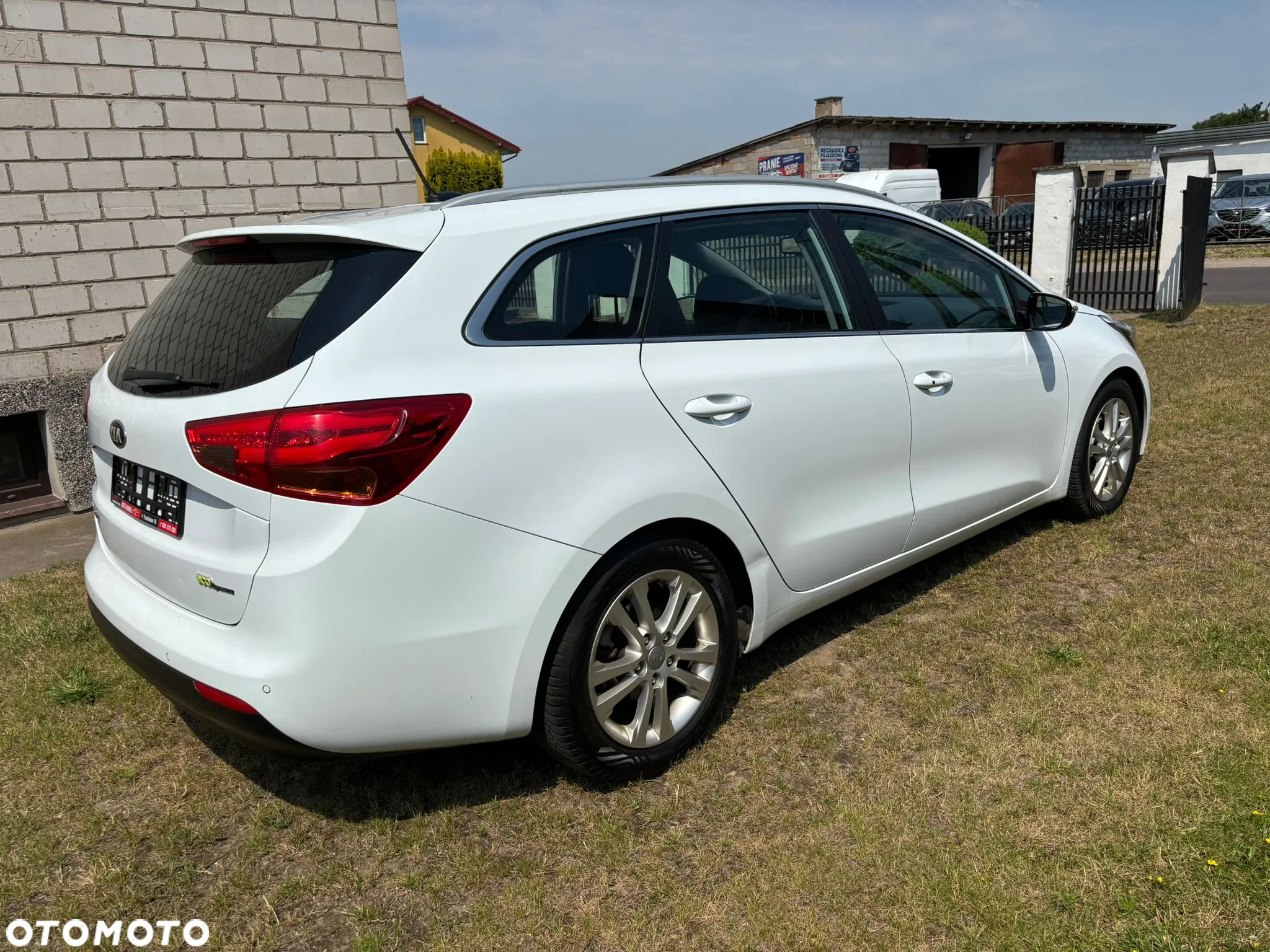 Kia Ceed 1.6 CRDi 128 Spirit - 4