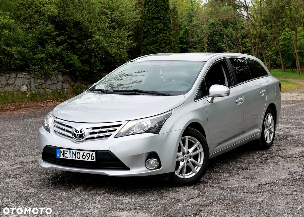 Toyota Avensis 2.2 D-4D Comfort - 2