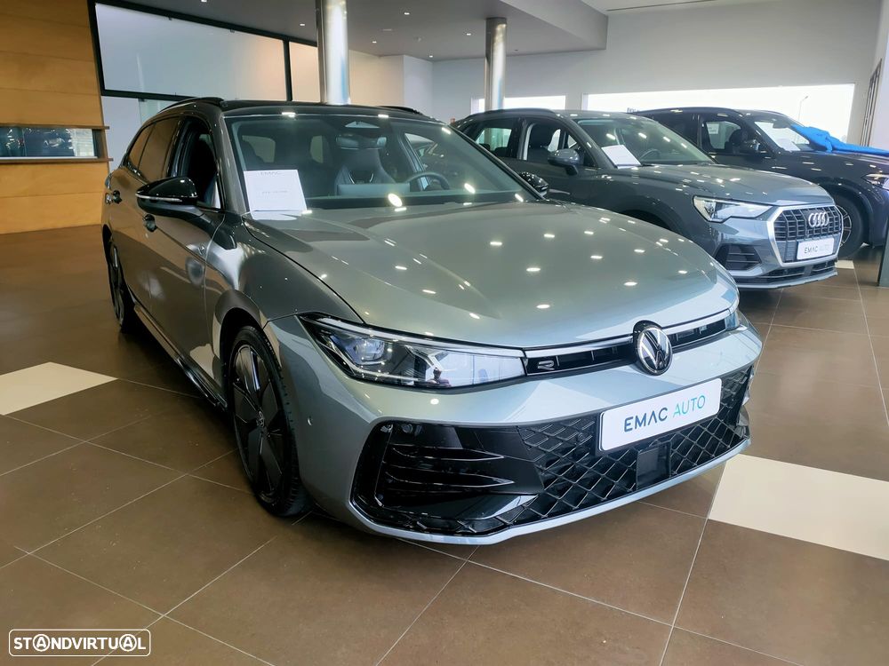 VW Passat Variant 2.0 TDI R-Line DSG - 2