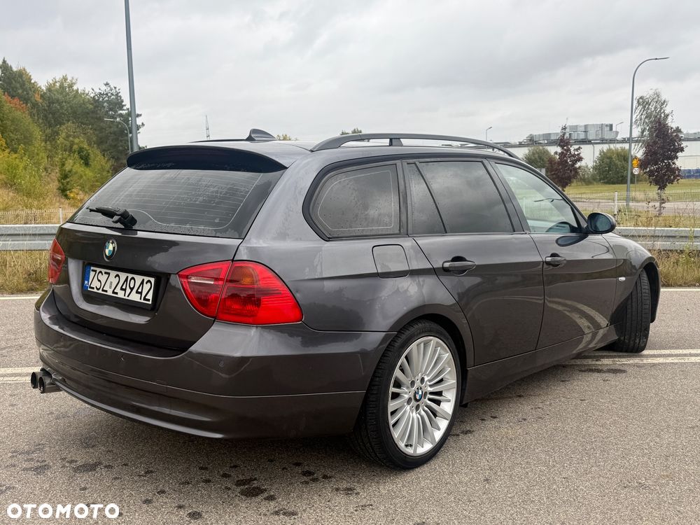 BMW Seria 3 320d DPF Touring - 4