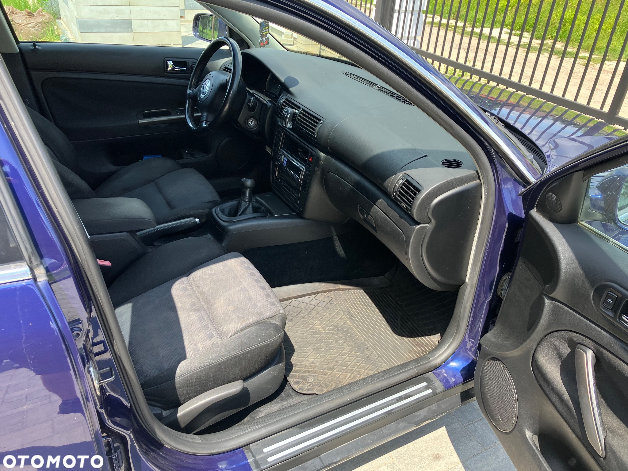 Volkswagen Passat 1.9 TDI Highline - 11