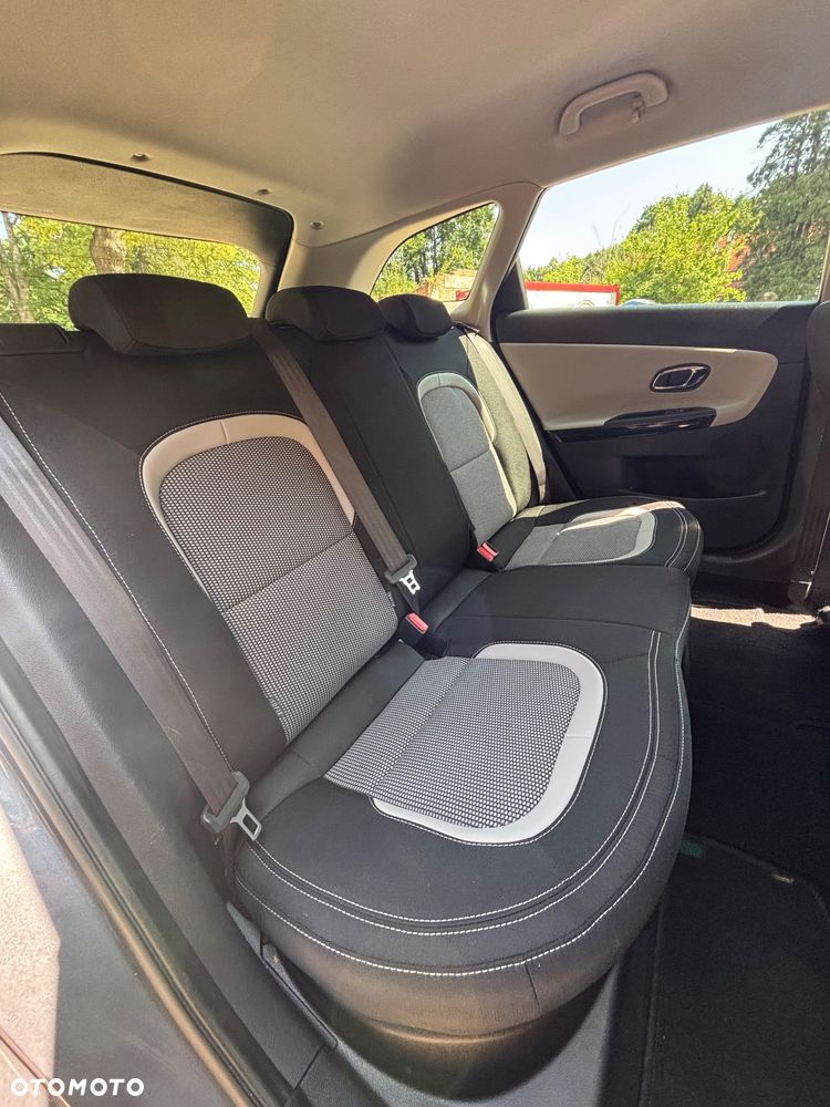 Kia Ceed 1.6 GDI Platinum Edition - 27