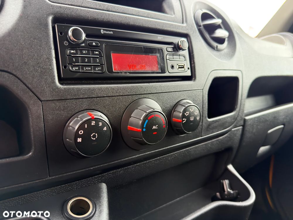 Renault Master L3H2 2.3 Diesel Bez AdBlue Long 2x Boczne Drzwi 3 Osobowy Klimatyzacja Nawigacja Kamera Cofania Gwarancja - 28