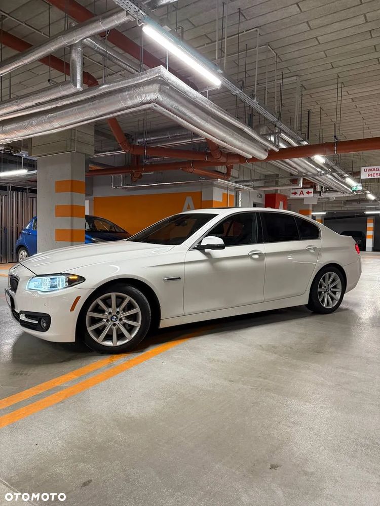 BMW Seria 5 530d xDrive Touring Luxury Line - 2