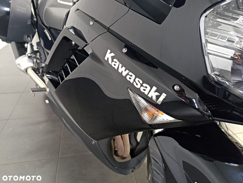 Kawasaki GTR - 22