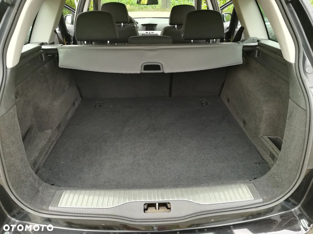 Opel Astra 1.4 Caravan Cosmo - 14