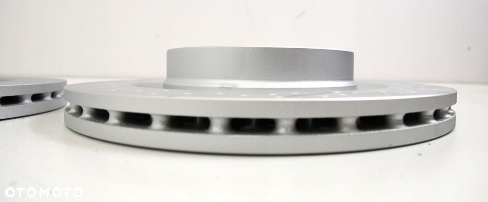 MERCEDES W204 C63 AMG TARCZA HAMULCOWA PRAWA TYLNA - 4