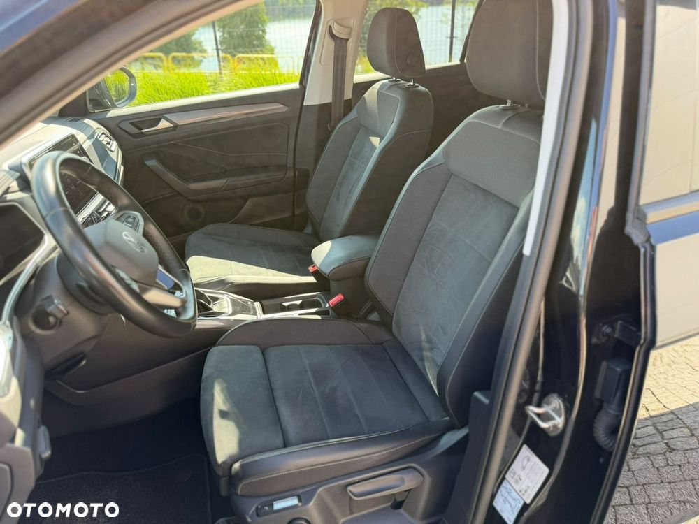 Volkswagen T-Roc - 12
