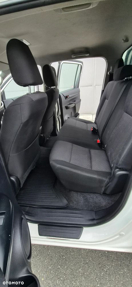 Toyota Hilux 2.4 D-4D Double Cab DL 4x4 - 27