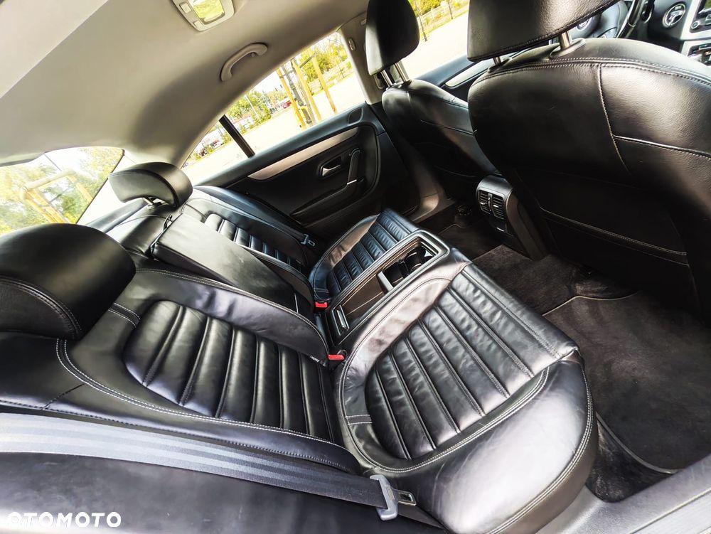 Volkswagen Passat - 26