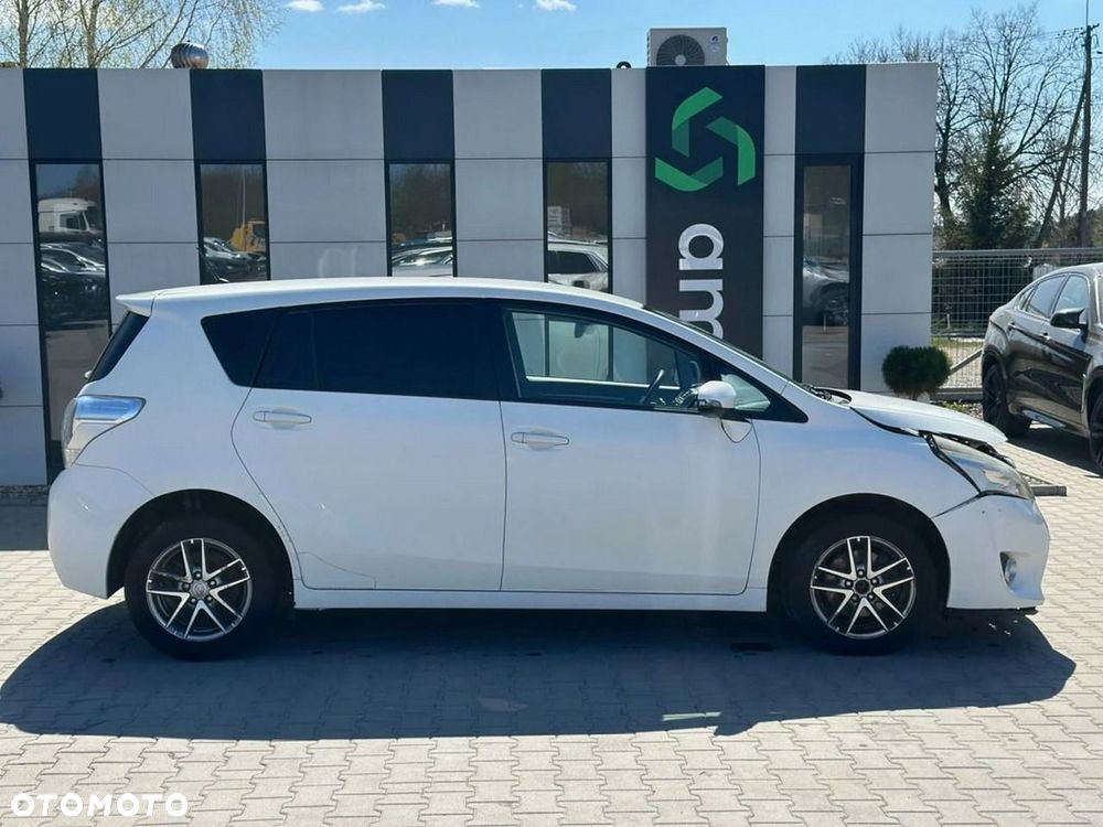 Toyota Verso - 4