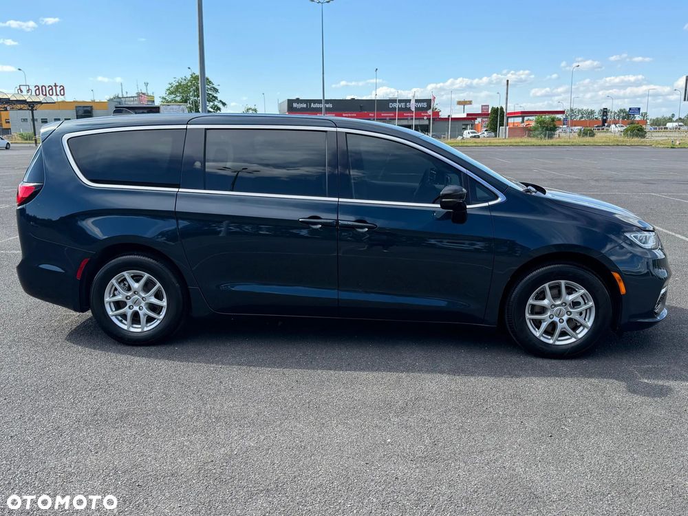 Chrysler Pacifica - 3