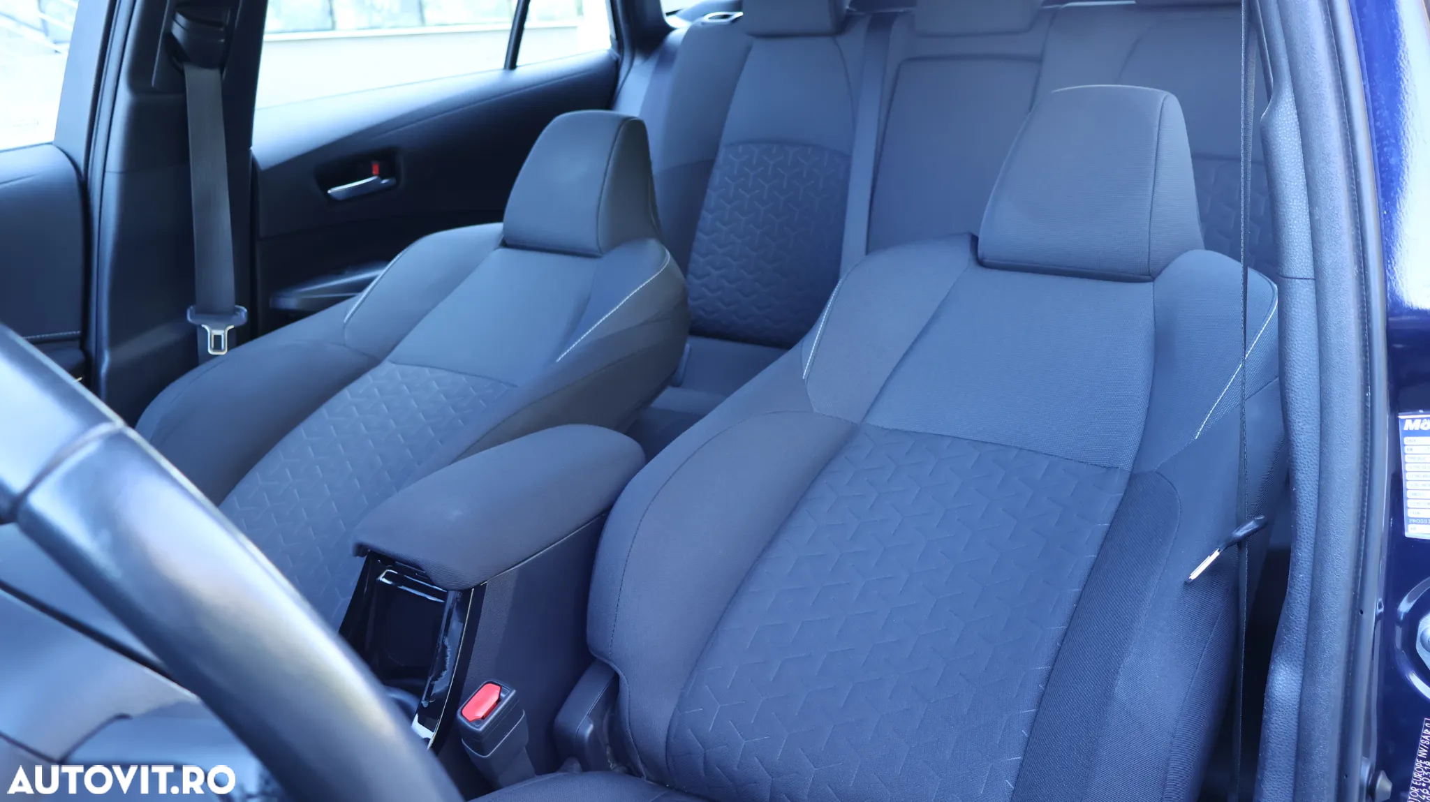 Toyota Corolla 1.8 Hybrid Touring Sports Business Edition - 12