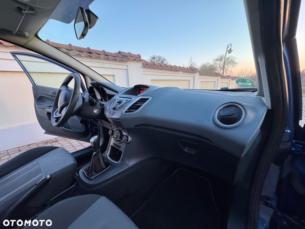 Ford Fiesta - 21