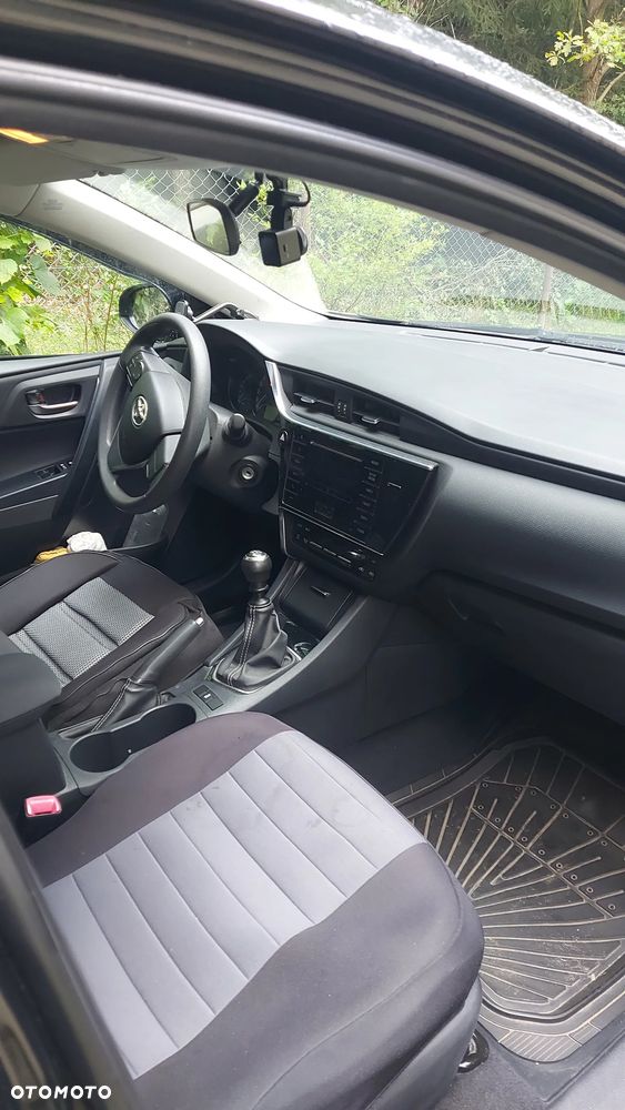 Toyota Auris 1.6 Active - 4