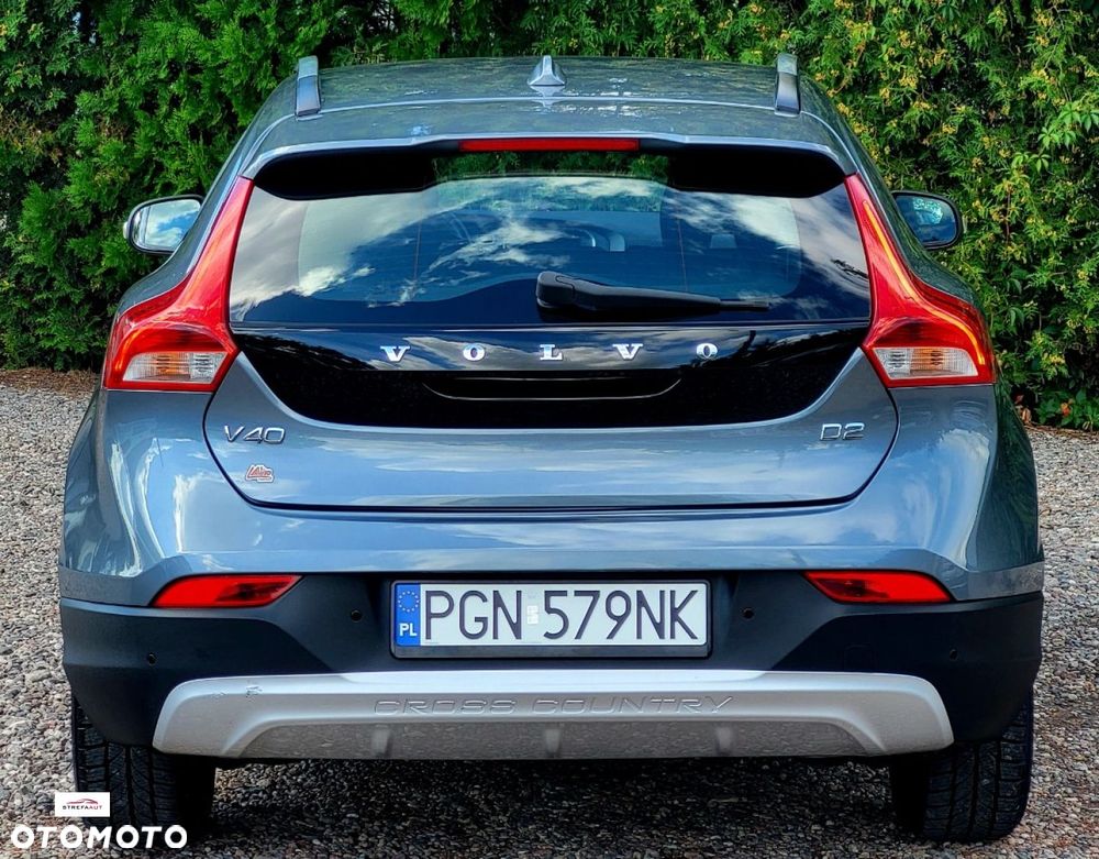 Volvo V40 Cross Country - 23