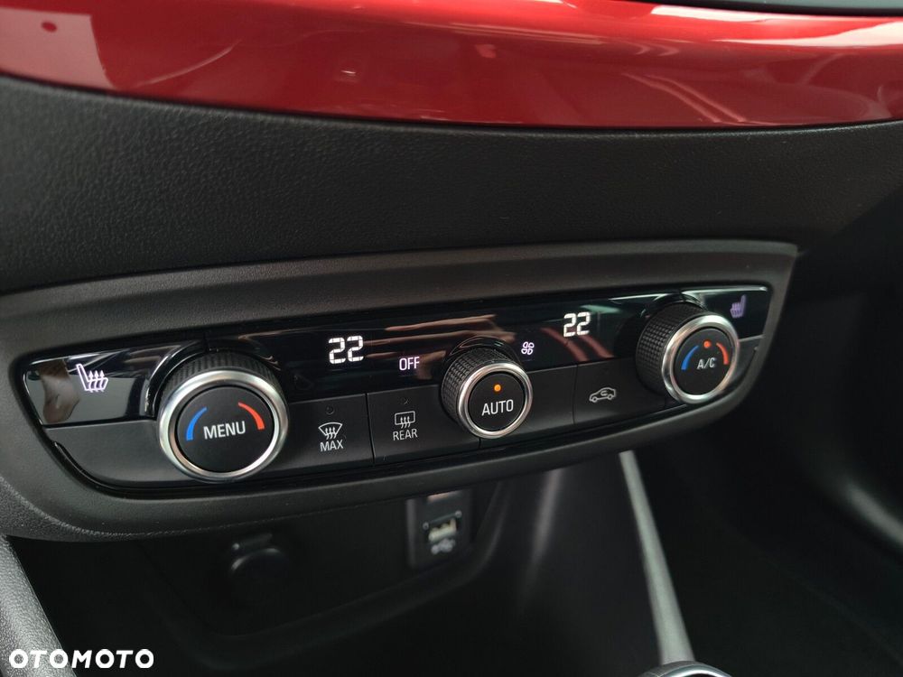 Opel Crossland 1.2 T GS Line - 21