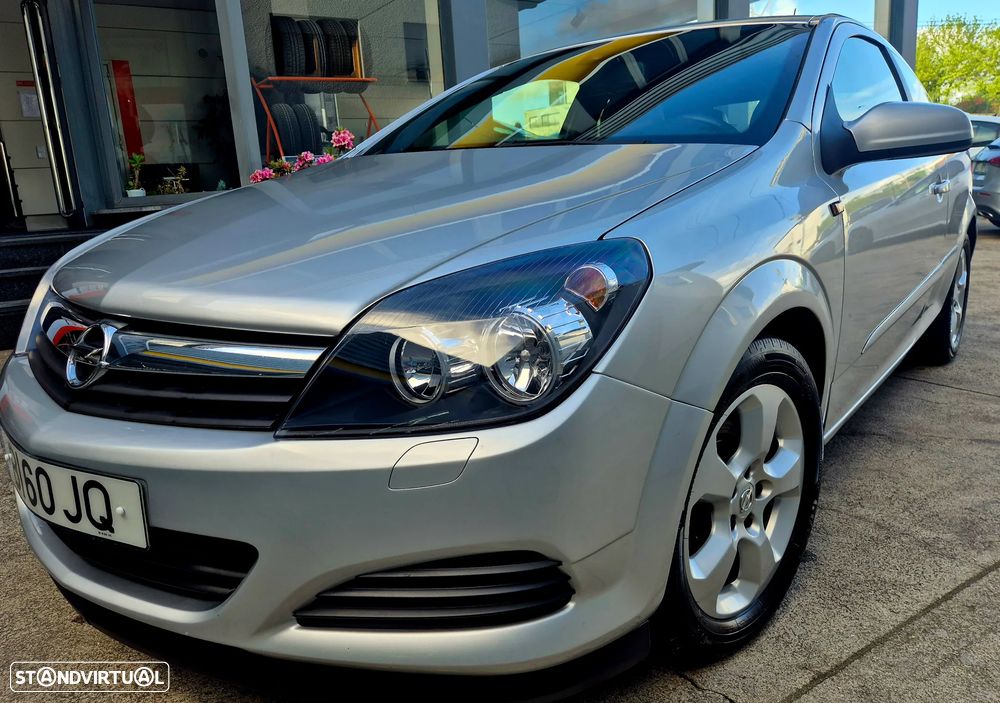 Opel Astra GTC 1.9 CDTI DPF Sport - 13