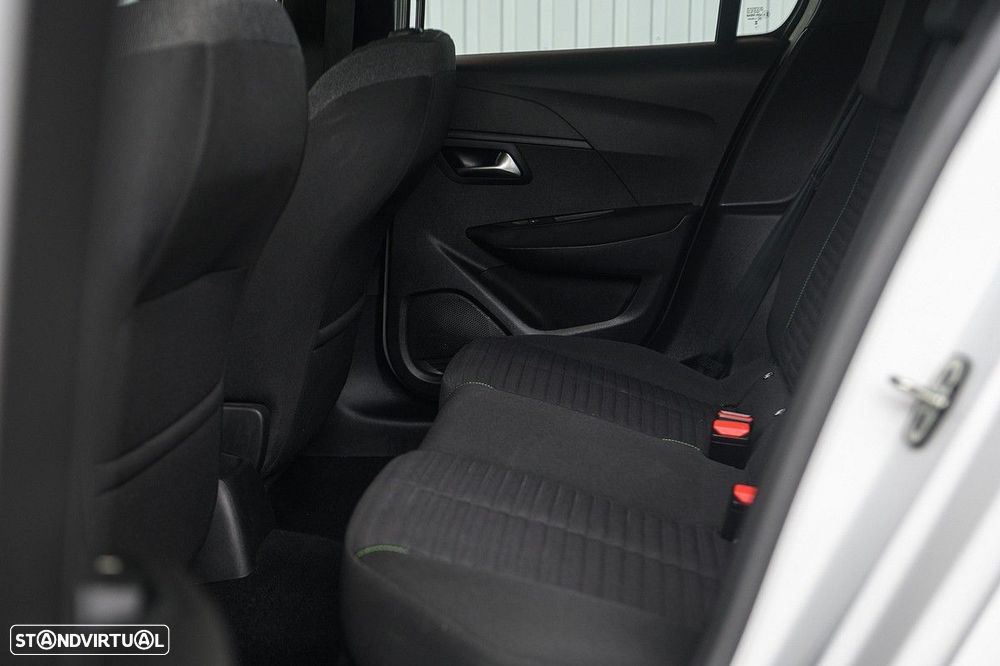 Peugeot 208 1.2 PureTech Active Pack - 32