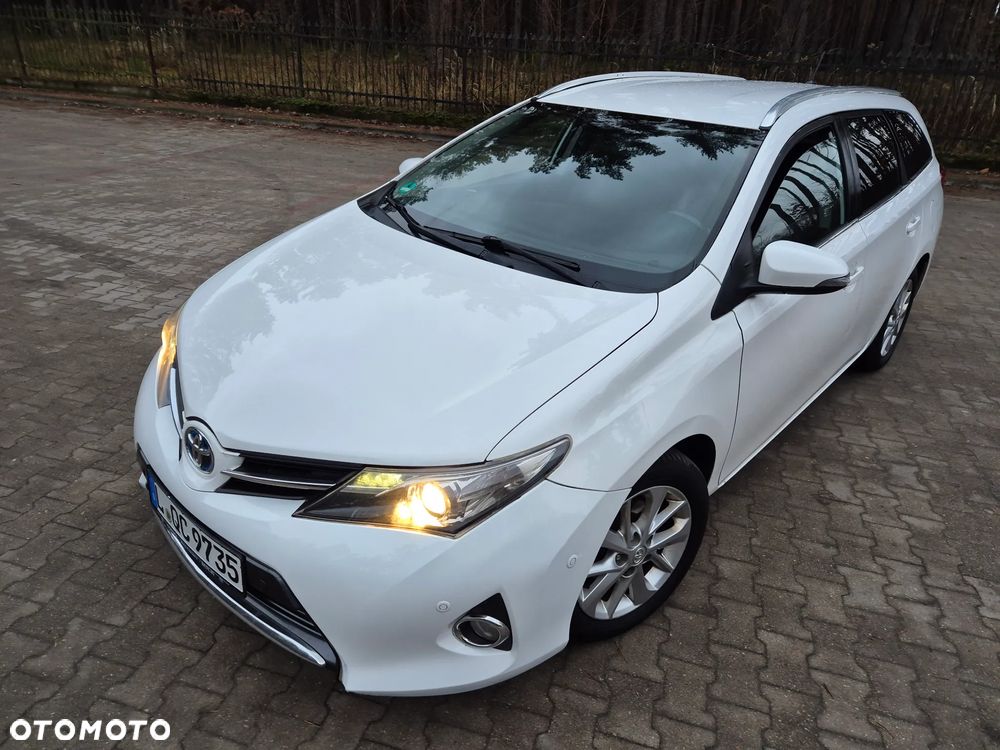 Toyota Auris 1.8 HSD Luna - 5