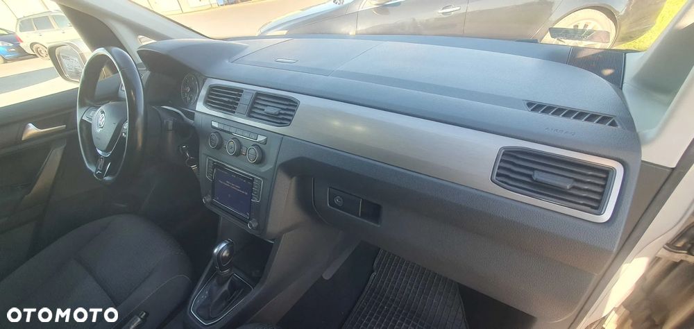 Volkswagen Caddy 2.0 TDI Trendline DSG - 12