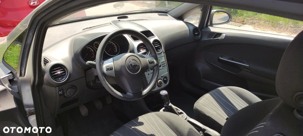 Opel Corsa 1.2 16V - 8