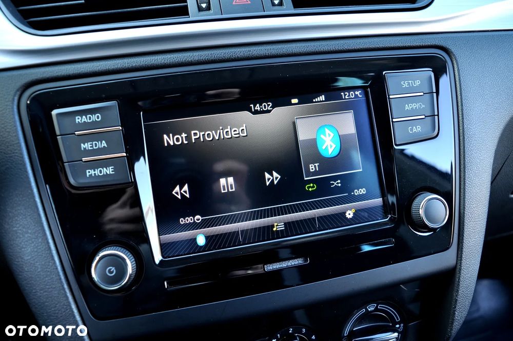 Skoda RAPID 1.0 TSI Style - 37