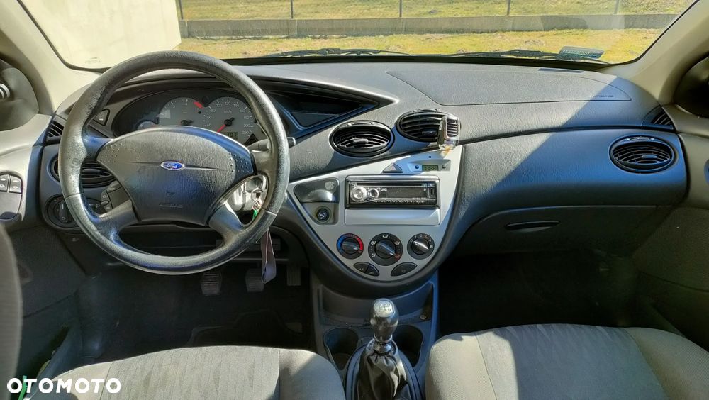 Ford Focus - 8
