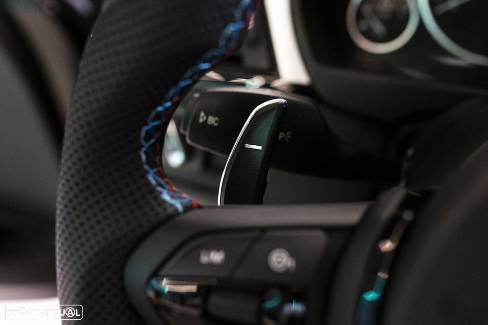 BMW 320 d Auto Pack M - 34