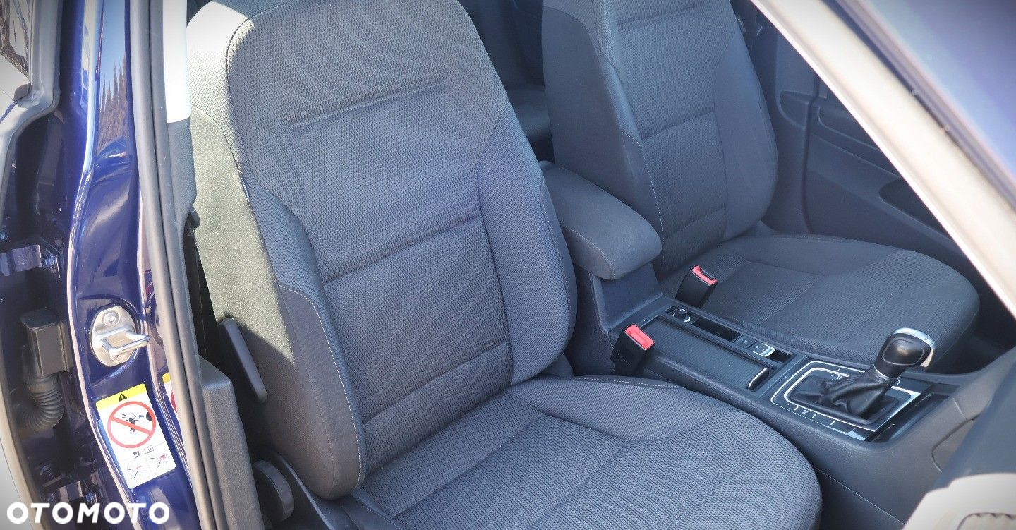 Volkswagen Golf - 18
