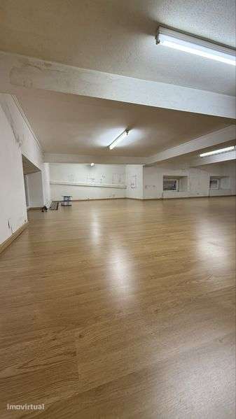 Loja 270 M2 Av General Roçadas Lisboa - Grande imagem: 5/9