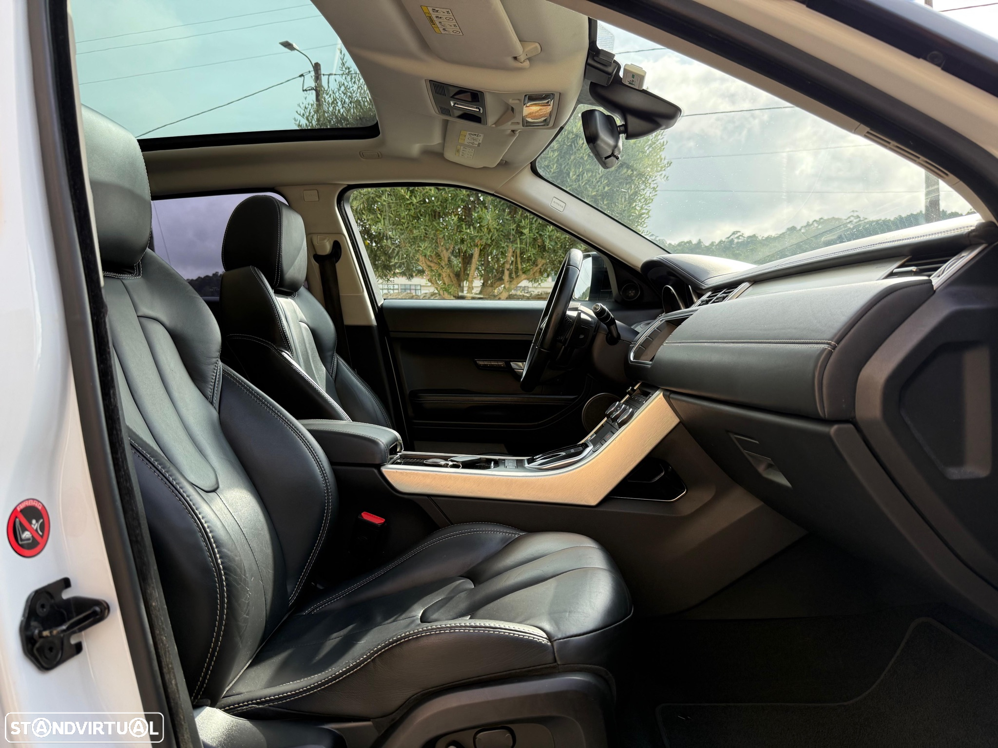 Land Rover Range Rover Evoque 2.2 SD4 Prestige Auto - 11